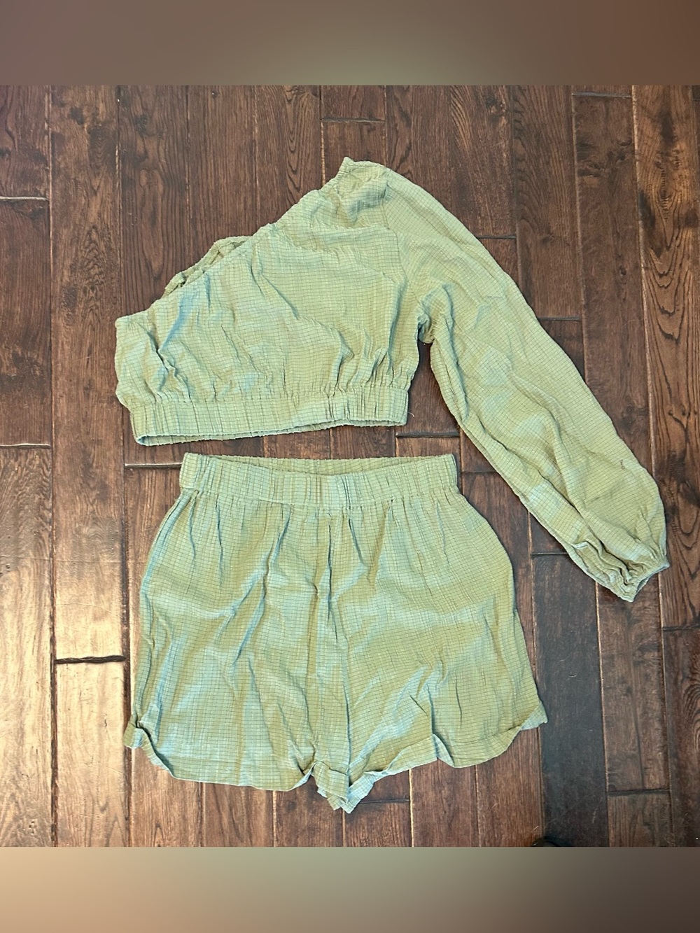 SHEIN Short set - Picture 2 of 3